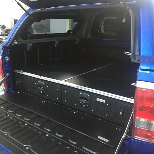 Pickup tailgate safety flap - pickup,